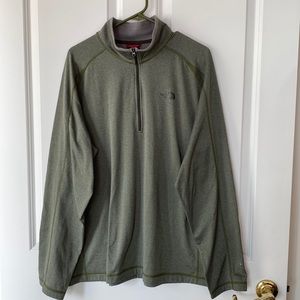 The North Face Men's Quarter-Zip pullover